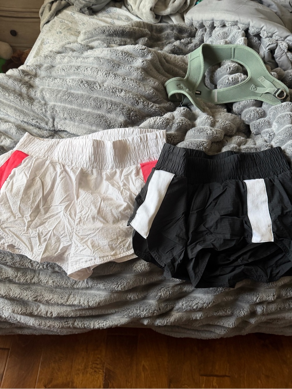 Women’s Athletic Running Shorts — Black and White / White and Pink